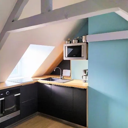 La Nacelle, Classée 3 étoiles, Vue Dégagée Port Et Appartement *