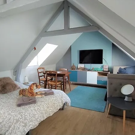 La Nacelle, Classée 3 étoiles, Vue Dégagée Port Et Appartement